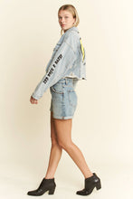 Load image into Gallery viewer, FRAYED HEM SMILEY PATCH CROPPED DENIM JACKET