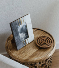 Load image into Gallery viewer, Sammita 4x6 Black &amp; White Picture Frame - Hand Carved Marble