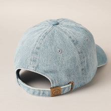 Load image into Gallery viewer, USA Embroidered Denim CottonUSA Embroidered Den Baseball Cap: LT BLUE / ONE SIZE