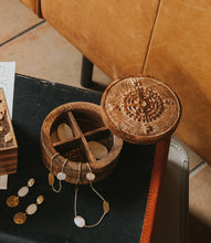 Load image into Gallery viewer, Wanderlust Pivot Box