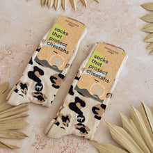 Load image into Gallery viewer, Socks That Protect Wildlife (Beige Leopard Print)